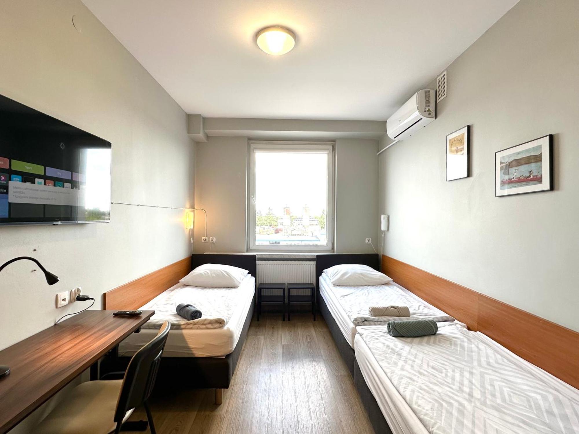 Premium & Bistro - Hostelpremium Pl Bed & Breakfast *